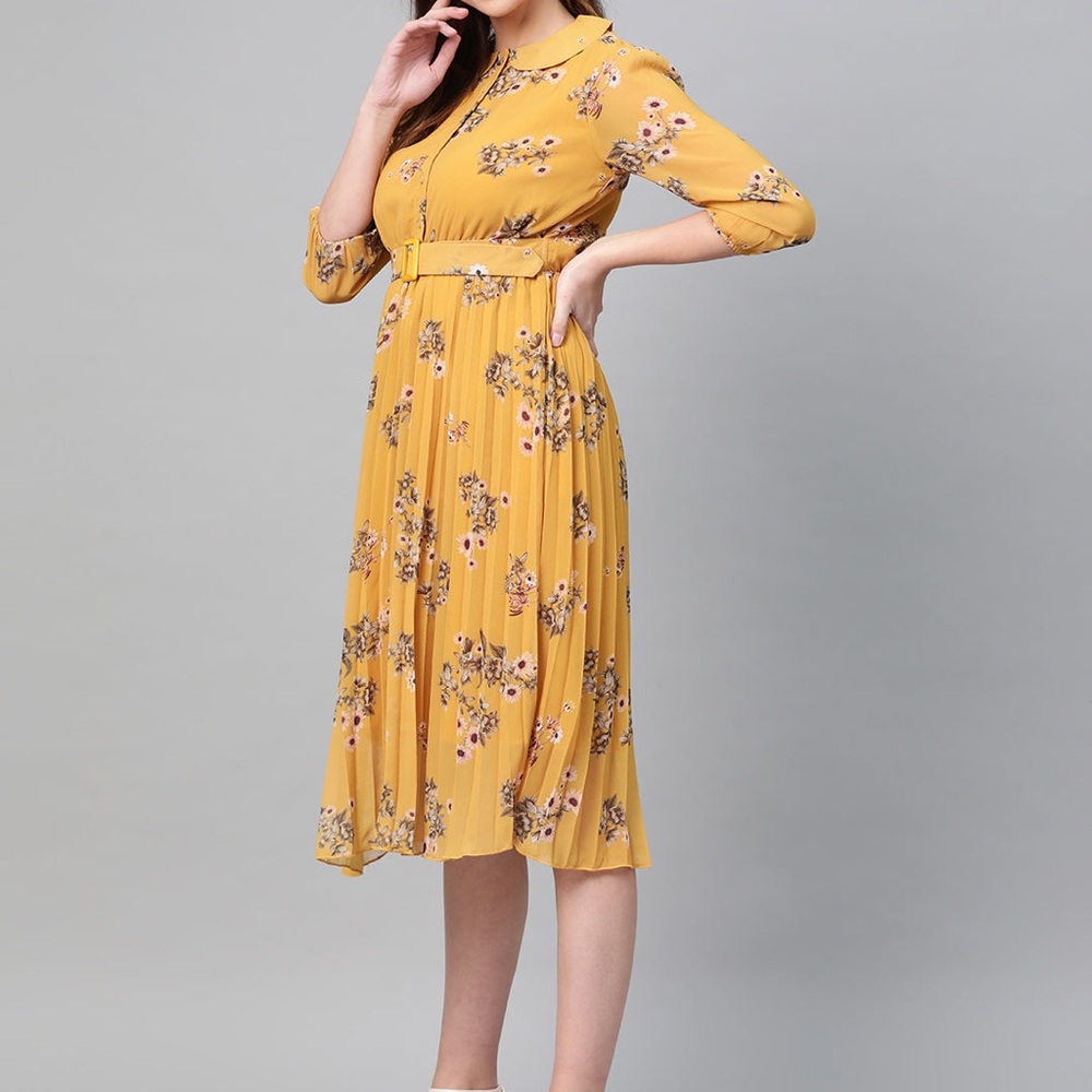 Chic Floral Midi Dress in Mustard